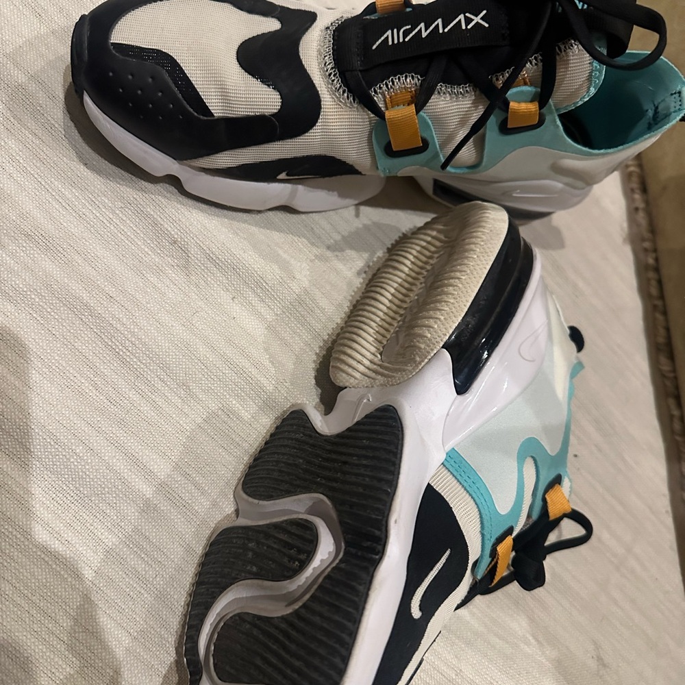 Nike Air Max Sneakers in Black, Teal, and White Women’s US 9.5, Euro 41